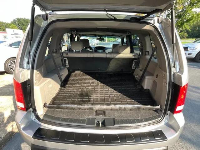 Photo of 2010 Polished Metal Metallic Honda Pilot
