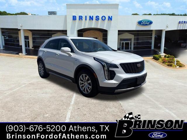 Photo of 2022 Crystal White Tri-Coat Cadillac XT4