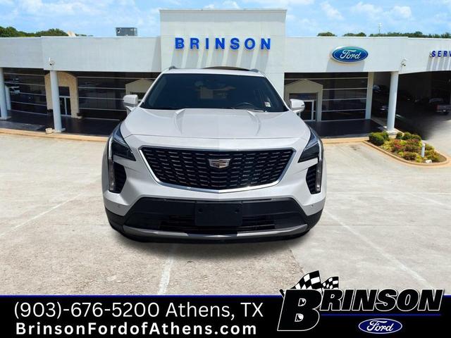Photo of 2022 Crystal White Tri-Coat Cadillac XT4