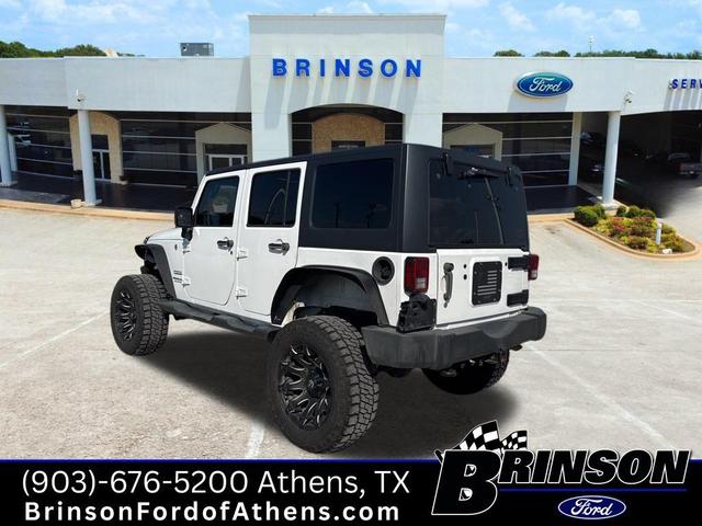 Photo of 2017 Bright White Clearcoat Jeep Wrangler Unlimited