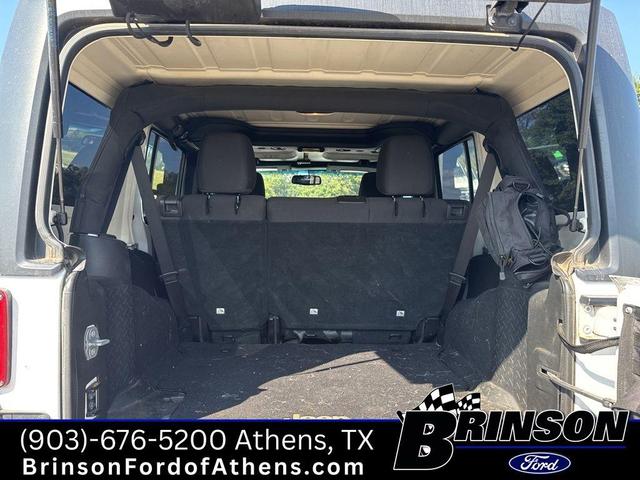 Photo of 2017 Bright White Clearcoat Jeep Wrangler Unlimited