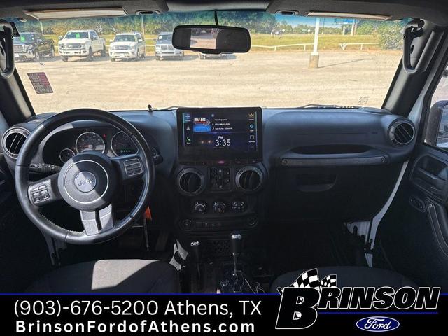 Photo of 2017 Bright White Clearcoat Jeep Wrangler Unlimited