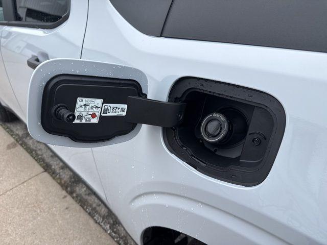 Photo of 2025 Space White Metallic Ford Maverick
