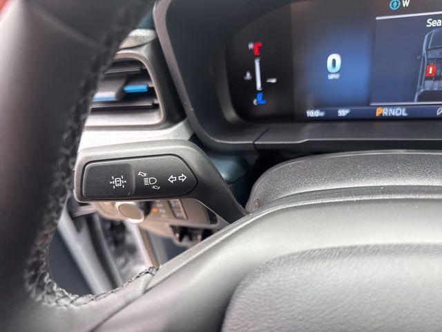 Photo of 2025 Space White Metallic Ford Maverick