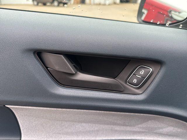 Photo of 2025 Space White Metallic Ford Maverick