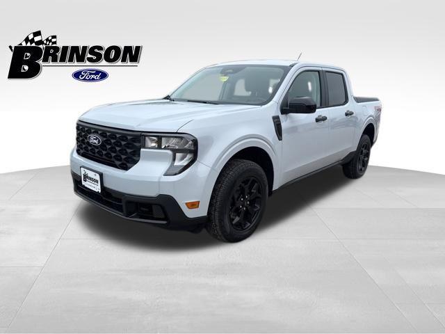 Photo of 2025 Space White Metallic Ford Maverick
