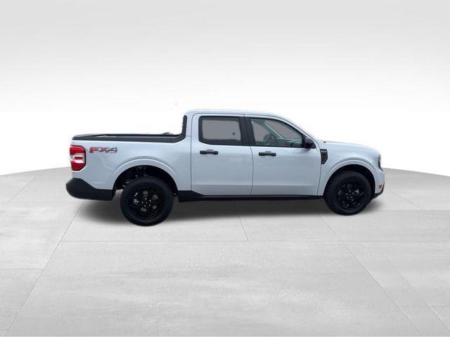 Photo of 2025 Space White Metallic Ford Maverick