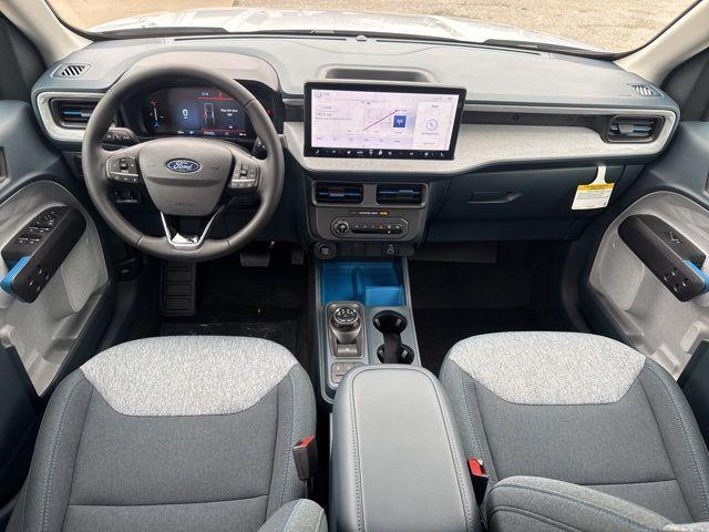 Photo of 2025 Space White Metallic Ford Maverick