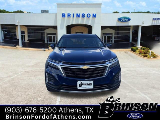 Photo of 2022 Blue Glow Metallic Chevrolet Equinox