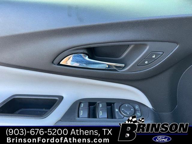 Photo of 2022 Blue Glow Metallic Chevrolet Equinox