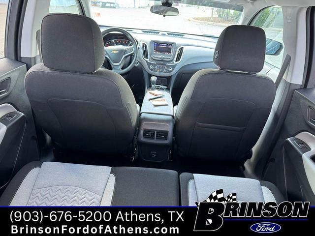 Photo of 2022 Blue Glow Metallic Chevrolet Equinox