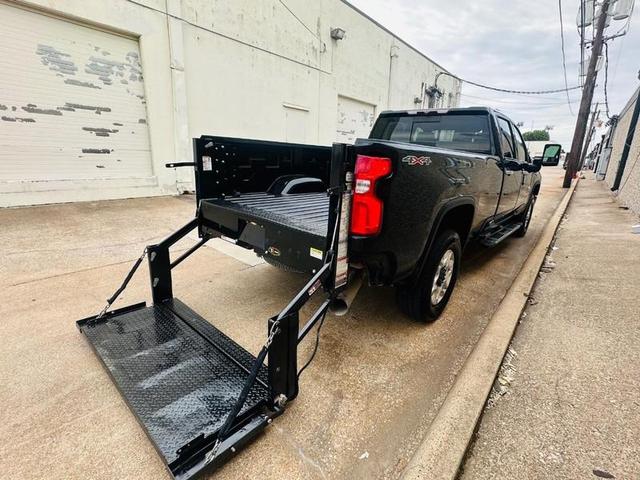 Photo of 2021 Black Chevrolet Silverado 3500