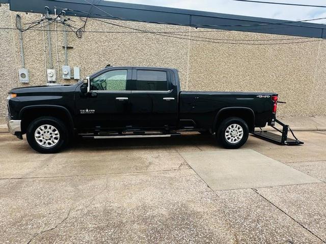 Photo of 2021 Black Chevrolet Silverado 3500