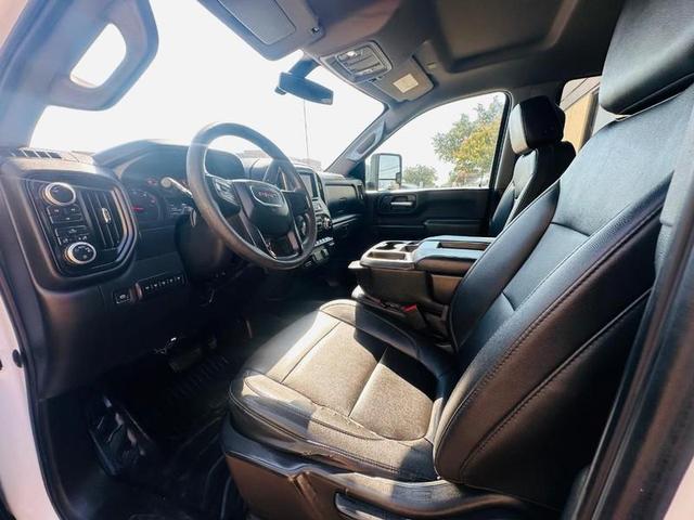Photo of 2020 Summit White GMC Sierra 2500