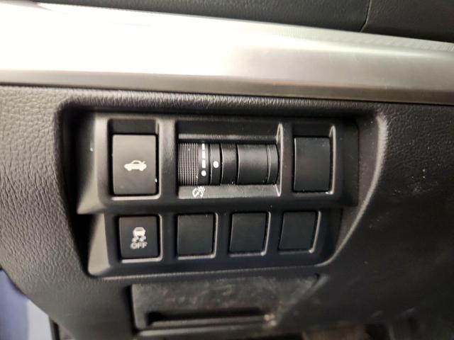 Photo of 2017 Blue Subaru Legacy