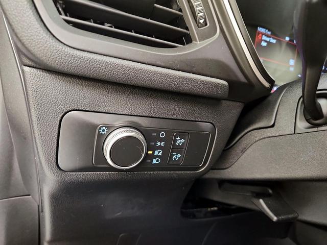 Photo of 2020 White Ford Escape