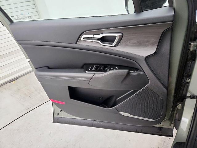 Photo of 2024 Green Kia Sportage