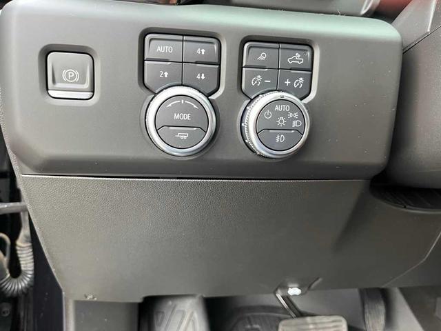 Photo of 2024 Onyx Black GMC Sierra 1500