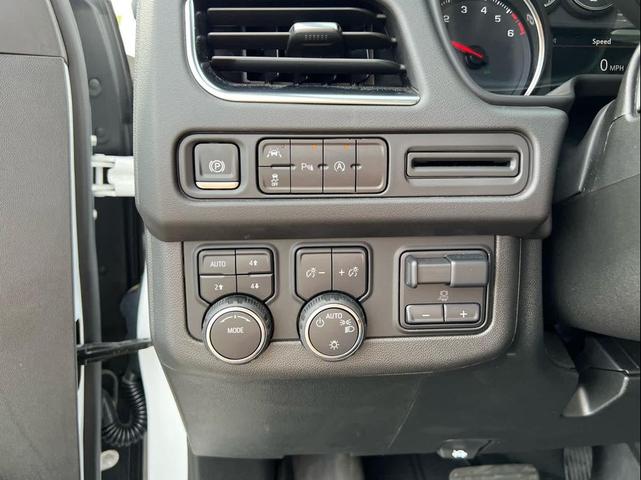 Photo of 2024 Summit White Chevrolet Tahoe