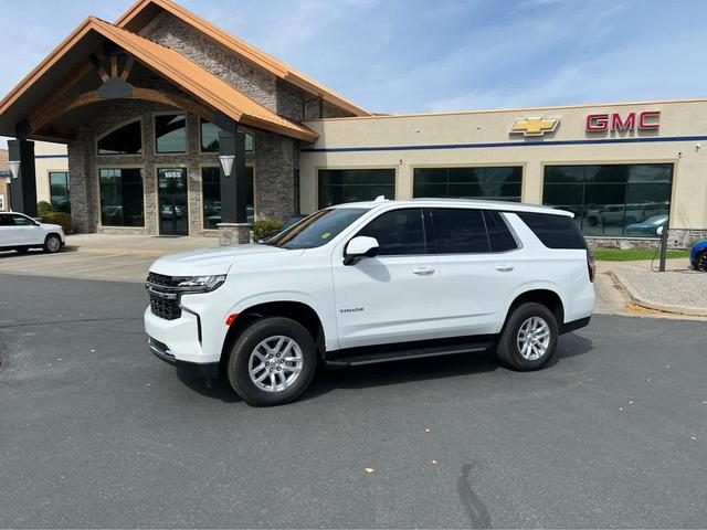 Photo of 2024 Summit White Chevrolet Tahoe