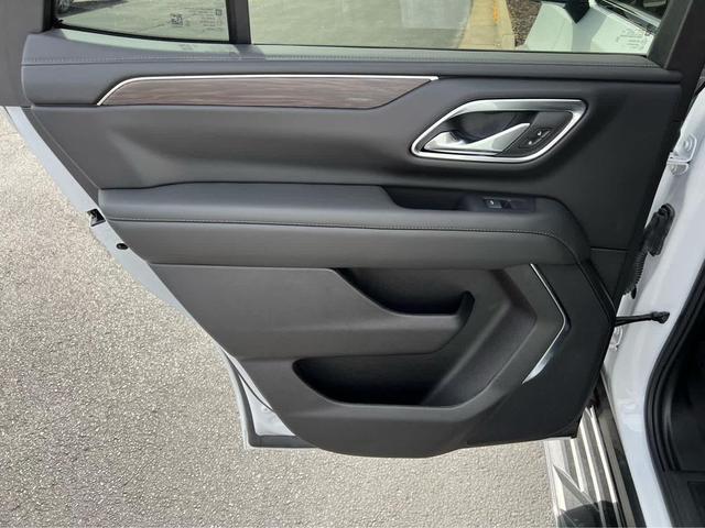 Photo of 2024 Summit White Chevrolet Tahoe