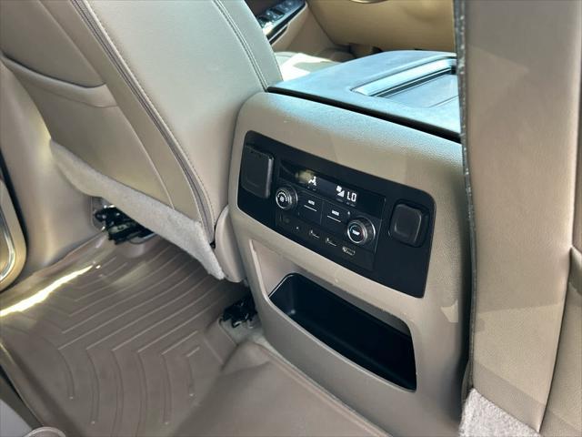 Photo of 2018 Iridescent Pearl Tricoat Chevrolet Tahoe