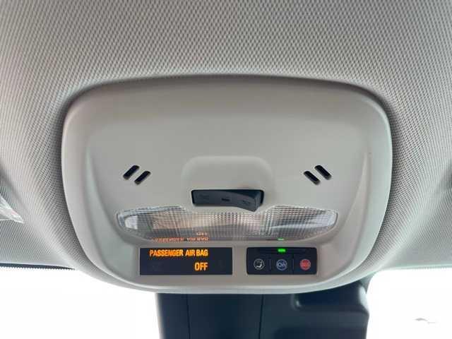 Photo of 2025 Summit White Chevrolet Trax