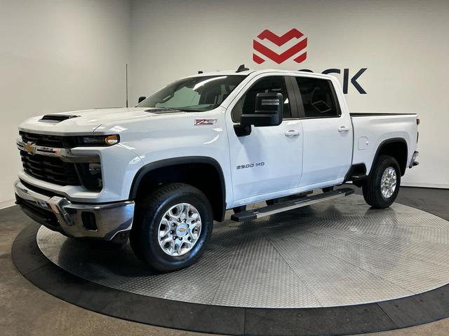 Photo of 2024 Summit White Chevrolet Silverado 2500