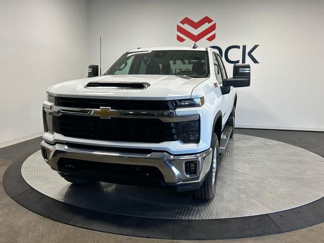 Photo of 2024 Summit White Chevrolet Silverado 2500