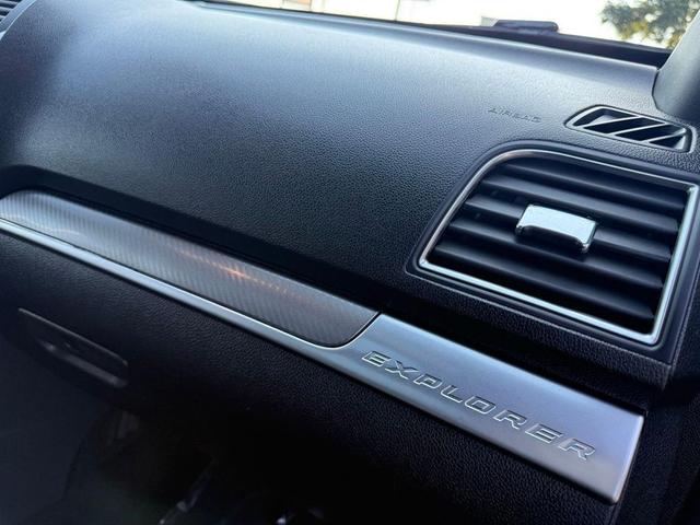 Photo of 2018 Shadow Black Ford Explorer