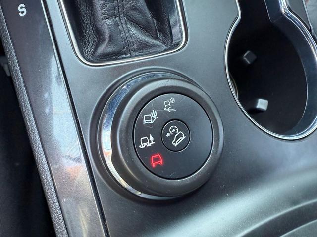 Photo of 2018 Shadow Black Ford Explorer
