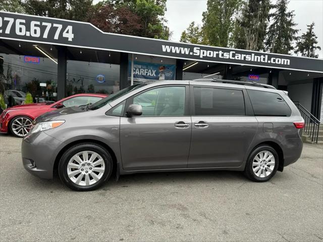 Photo of 2016 Silver Sky Metallic Toyota Sienna