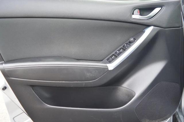 Photo of 2016 Sonic Silver Metallic Mazda CX-5