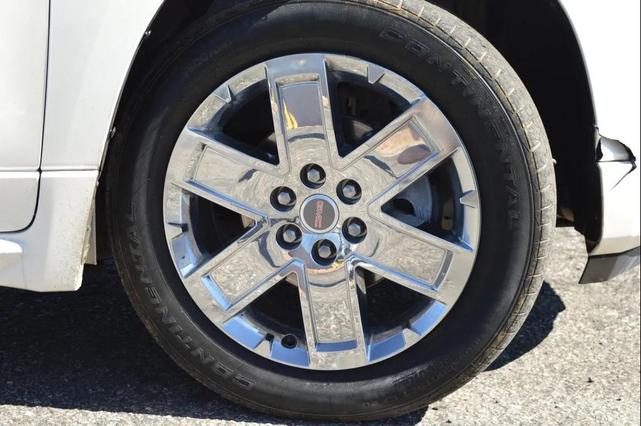 Photo of 2015 White Diamond Tricoat GMC Acadia