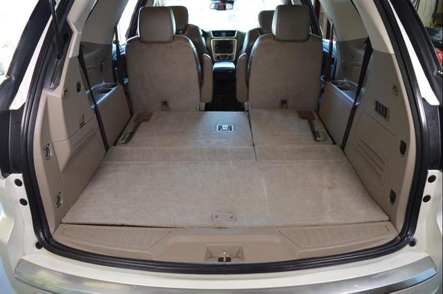 Photo of 2015 White Diamond Tricoat GMC Acadia