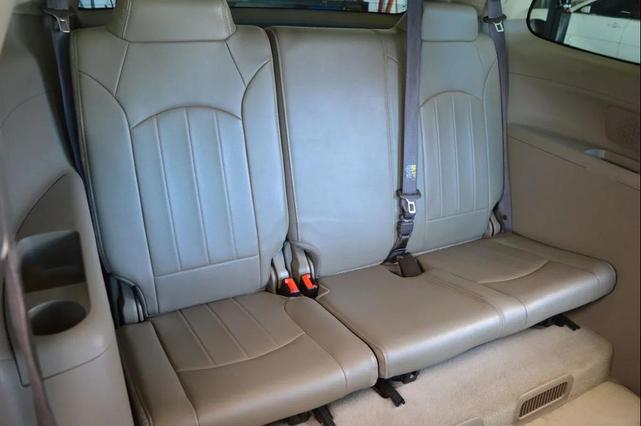Photo of 2015 White Diamond Tricoat GMC Acadia