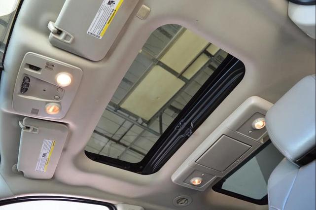 Photo of 2015 White Diamond Tricoat GMC Acadia