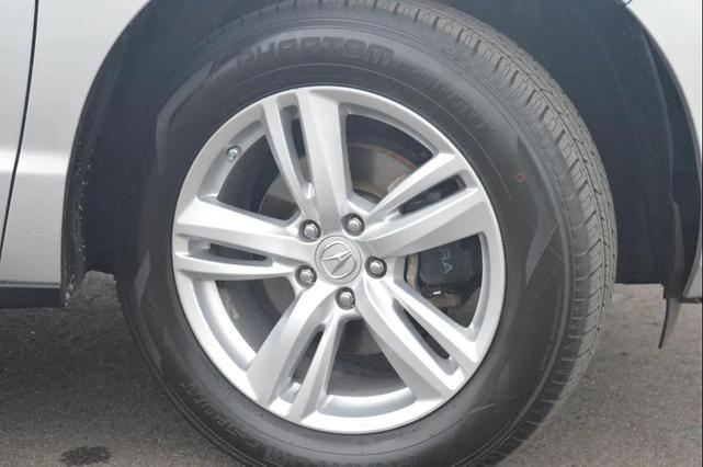 Photo of 2015 Silver Acura RDX