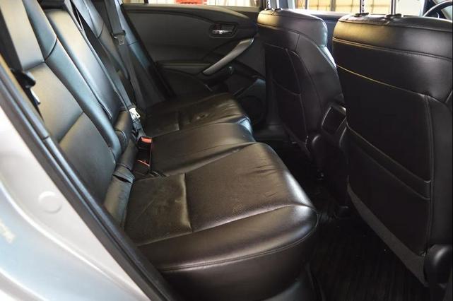 Photo of 2015 Silver Acura RDX