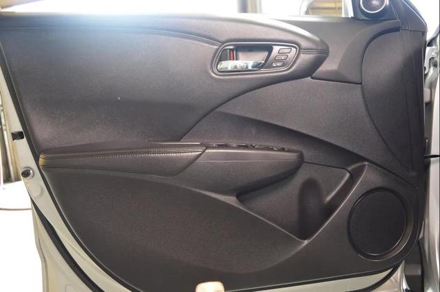 Photo of 2015 Silver Acura RDX