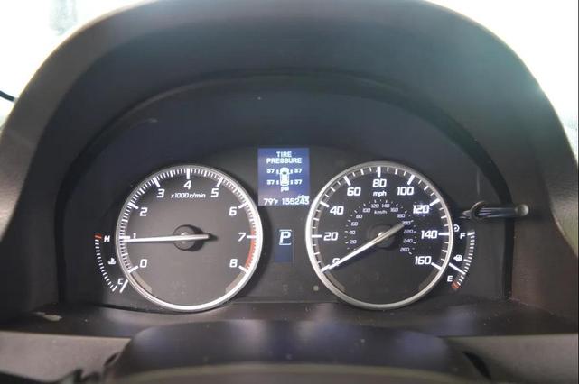 Photo of 2015 Silver Acura RDX