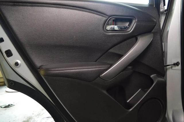 Photo of 2015 Silver Acura RDX