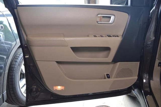 Photo of 2013 Polished Metal Metallic Honda Pilot