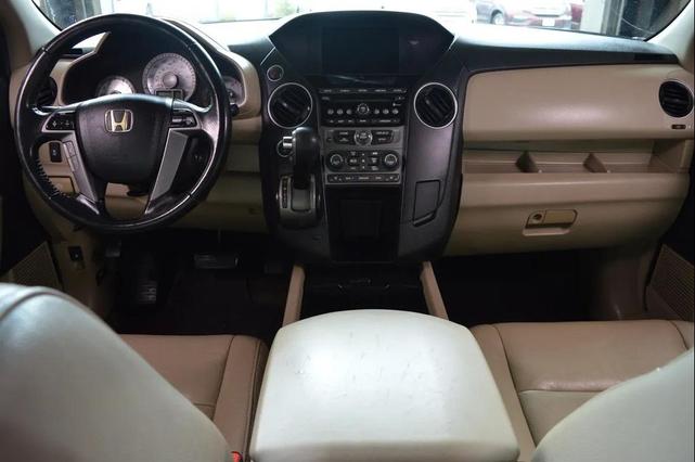 Photo of 2013 Polished Metal Metallic Honda Pilot