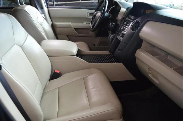 Photo of 2013 Polished Metal Metallic Honda Pilot
