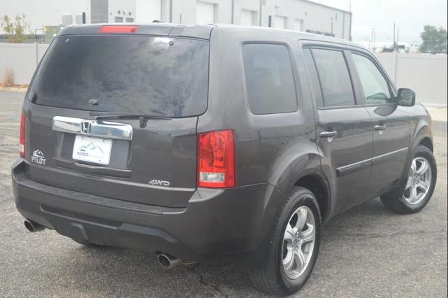 Photo of 2013 Polished Metal Metallic Honda Pilot