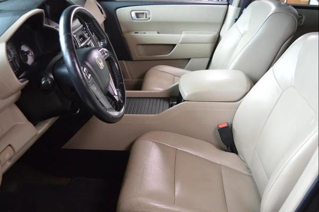 Photo of 2013 Polished Metal Metallic Honda Pilot