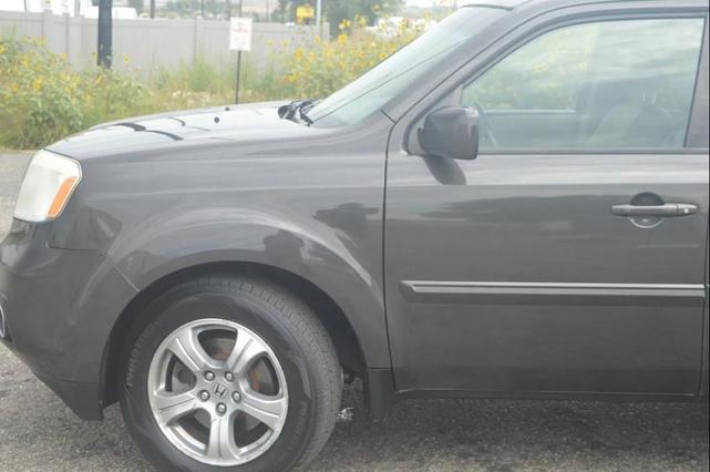 Photo of 2013 Polished Metal Metallic Honda Pilot