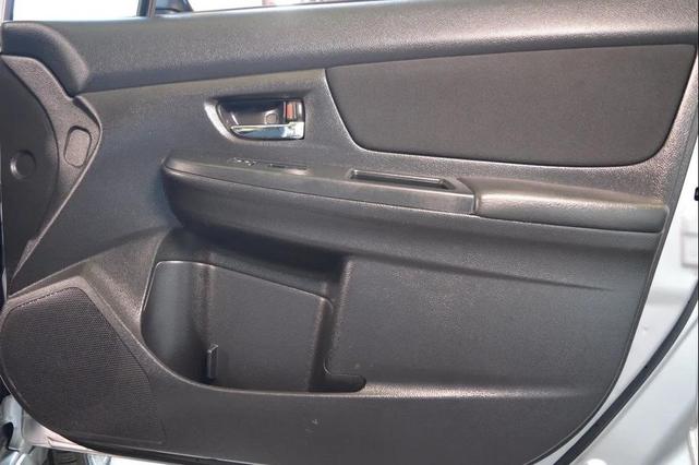 Photo of 2014 Ice Silver Metallic Subaru XV Crosstrek