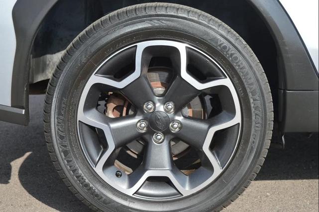 Photo of 2014 Ice Silver Metallic Subaru XV Crosstrek